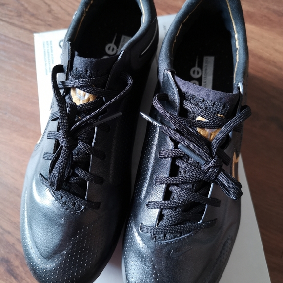 Nike Tiempo legend 9 Elite Soccer Cleats - Picture 2 of 7